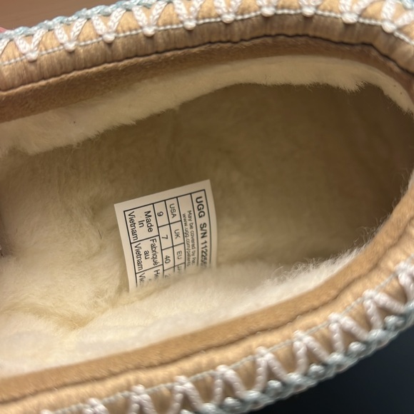 NEW Women's UGG Tazz Slipper SAND - Size 9 Womens US authentic sold out. - Picture 6 of 6
